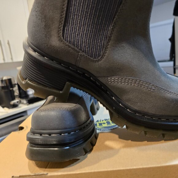 Dr. Martens Corran Chelsea Waxy Suede Heeled Boots Mens Size 10 Womens 11 NEW - Picture 9 of 11